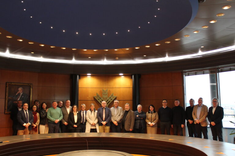 Caja Rural Granada ofrecerá condiciones preferentes a los ocho Grupos de Desarrollo Rural de la provincia